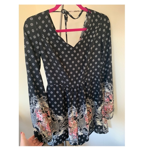 BLACK & PRINT ROMPER - Picture 3 of 4